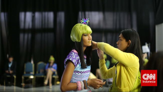 Purbalingga dikenal sebagai daerah pengrajin rambut palsu dan bulu mata. Museum Rambut berencana dibangun, namun masih butuh banyak dana.