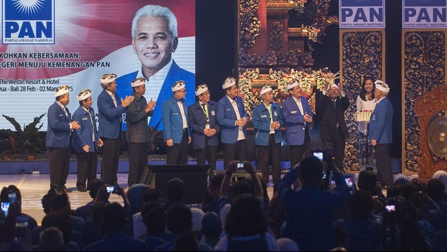 Seharusnya agenda pemilihan ketum esok hari. Pemilik suara yang sah dalam kongres ini berjumlah 584. Padahal jumlah pemilik suara sebelumnya 593.