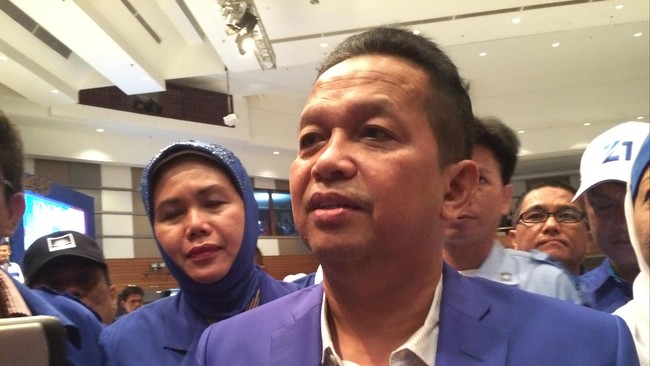 Menanggapi hal tersebut, Ketua Majelis Pertimbangan Pusat PAN Soetrisno Bachir mengatakan partainya tetap berada di luar pemerintahan. 