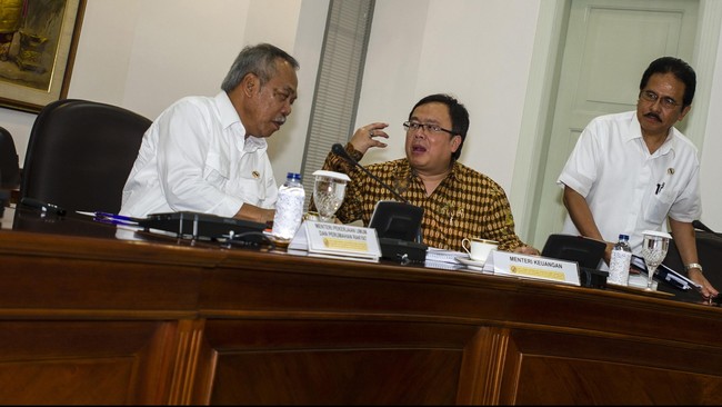 Beberapa kebijakan ini diharapkan dapat diterapkan sesegera mungkin guna mengurangi tekanan dolar terhadap rupiah.