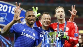 Mourinho Tak Ingin Cech ke Arsenal
