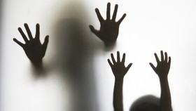 Larangan Anak Bicara dengan Orang Asing Ternyata Salah Kaprah