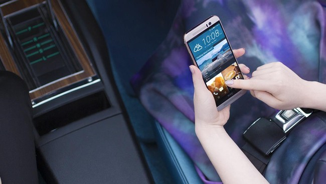 HTC Exodus 1 yang sebelumnya hanya bisa dipesan dengan bitcoin, kini sudah bisa dibeli dengan mata uang "normal" yang resmi.