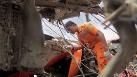 iPhone, Tulang hingga Dokumen TKI di Bangkai Pesawat QZ8501