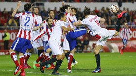 Sevilla dan Atletico Berbagi Angka di Sanchez Pizjuan