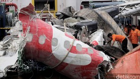 Kronologi AirAsia QZ8501 Jatuh ke Laut