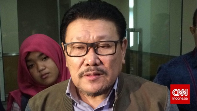 Wakil Ketua Komisi A DPRD DKI Jakarta dari Gerindra Inggard Joshua berharap PSI menggunakan forum di internal dewan sebelum menyampaikannya ke publik.