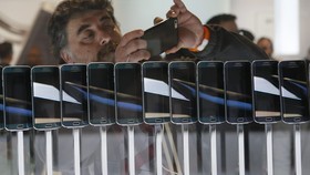 IDC: Smartphone Kelas Menengah Bakal Makin Diminati di 2018