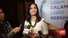 Ersa Mayori Jadi 'Peri Gigi' untuk Anak-anaknya