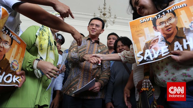 Pakar komunikasi politik, Tjipta Lesmana, menegaskan pelanggaran etika tidak bisa menjadi landasan yang kuat untuk memakzulkan gubernur.