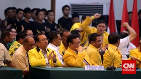 Sekjen DPR Belum Bisa Putuskan Nasib Fraksi Golkar