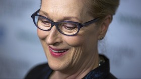 Cuplikan 'Mamma Mia 2' Buat Spekulasi Donna Sheridan Mati