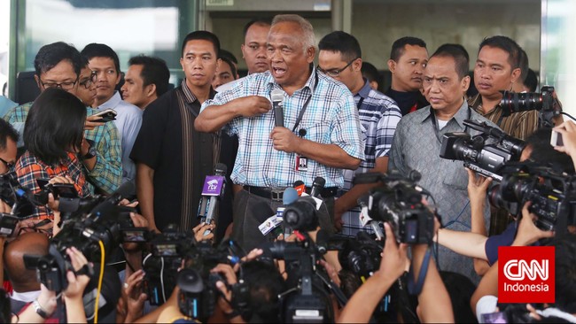 Komisi Pemberantasan Korupsi menyerahkan laporan keuangan tahun 2014 ke Badan Pemeriksa Keuangan, Rabu (11/3).