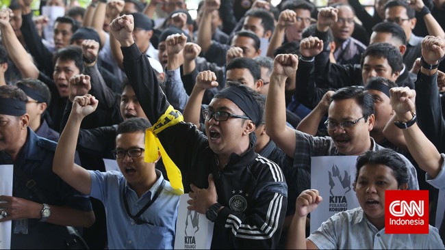 "Negara macam apa ini? Apa urusan Yuddy dengan KPK? Kasih tahu ke Yuddy, kami tak kenal dia," ujar Penasihat Wadah Pegawai KPK, berang.