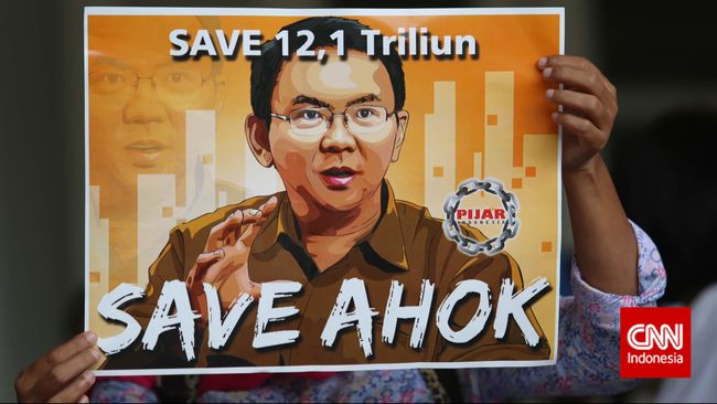 Kemendagri Lebih Akui APBD versi Ahok APBD tersebut paling lambat akan disahkan pada 8 Maret 2015 nanti agar bisa segera dicairkan untuk program pembangunan.