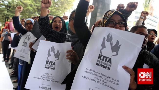 "Saya ingatkan pegawai KPK bekerja dengan baik. Tak boleh ada pembangkangan," kata Menteri Yuddy menyalahkan pegawai KPK yang memprotes putusan pimpinan mereka.