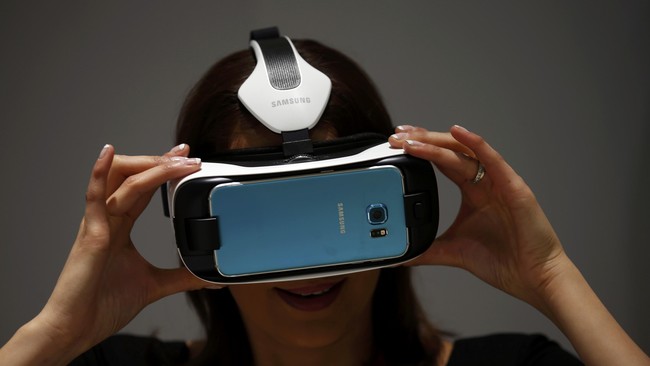 Mars 2013, program buatan NASA untuk menyajikan pengalaman menjelajahi planet Mars lewat kacamata Virtual Reality (VR).