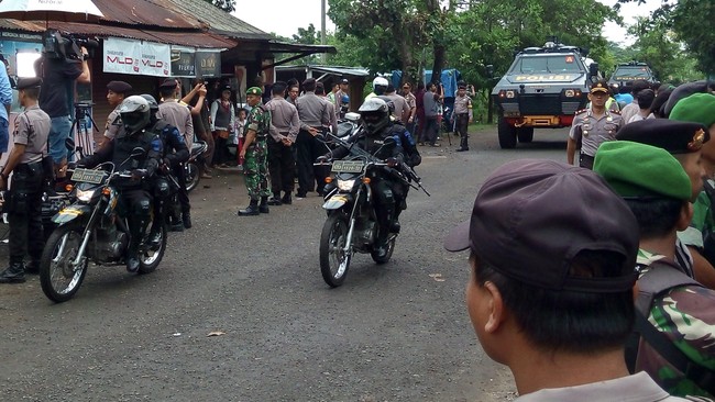 Keberadaan tentang 27 pintu tak berpenjaga itu telah diungkapkan oleh Bupati Cilacap. Kejagung pun tetap meragukan informasi tersebut.