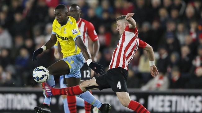 Babak kedua, Southampton lebih banyak melakukan penguatan lini pertahanan lantaran Crystal Palace terus menyerang, namun The Saints yang mencetak keunggulan.