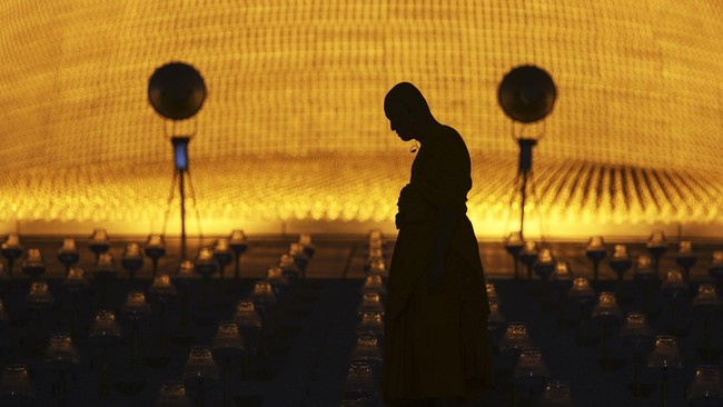 Kelompok Buddha di Thailand mendesak pemerintah untuk menjadikan agama mereka sebagai agama Nasional, menyusul menguatnya kelompok Buddha di Myanmar.