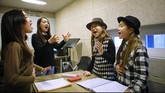 Ribuan anak di Korea juga memiliki cita-cita seperti Kim, setelah melihat penampilan bintang asal negara mereka, Psy, yang terkenal lewat lagu Gangnam Style pada 2012. (REUTERS/Kim Hong-Ji)