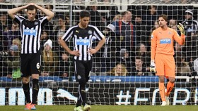 Pujian Krul Disambut Kritik Carragher