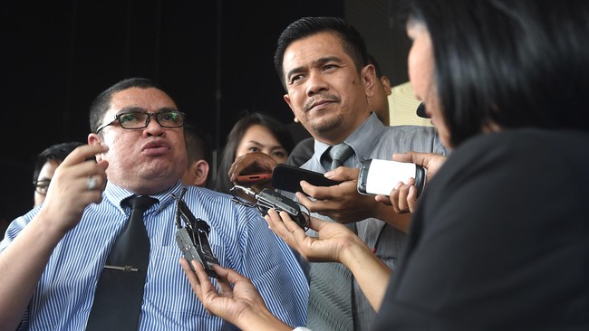 Kuasa hukum pelapor, Razman Arif Nasution mengklaim menyertakan sejumlah bukti terkait laporan terhadap Hotman Paris.