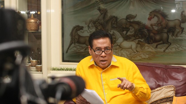 Politisi senior Partai Golkar Muladi menilai Golkar tidak perlu memikirkan munaslub saat ini karena dakwaan KPK dinilai masih membinggungkan.