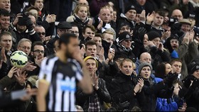 Momen Kebangkitan Jonas Gutierrez Melawan Kanker