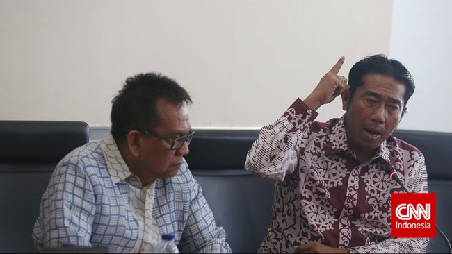 Lulung memiliki moto: Tegas Memimpin Jakarta, Bersih dari Korupsi, Kolusi, dan Nepotisme. Artian 'tegas' yang dia maksud berbeda dengan emosi.