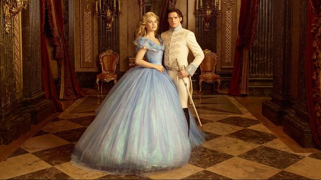 Baru dirilis pada Jumat (13/2), film Cinderella segera menyita perhatian anak-anak sampai dewasa. Terlihat dari antrean yang mengular di loket bioskop.
