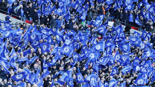 Setelah insiden rasial yang melibatkan suporter Chelsea di Paris, reputasi suporter The Blues semakin tercoreng menyusul hasil survei dilakukan YouGov.