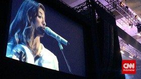 Christina Perri 'Ajak' Coldplay dan Ed Sheeran ke Java Jazz