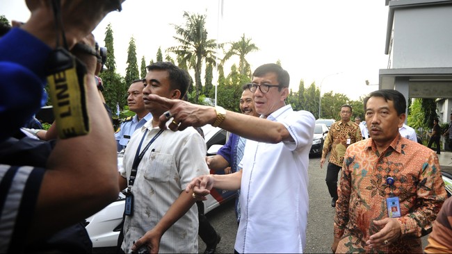 Kementerian Hukum dan HAM diminta menyusun dan memperketat kriteria narapidana yang dinilai layak diberikan remisi.
