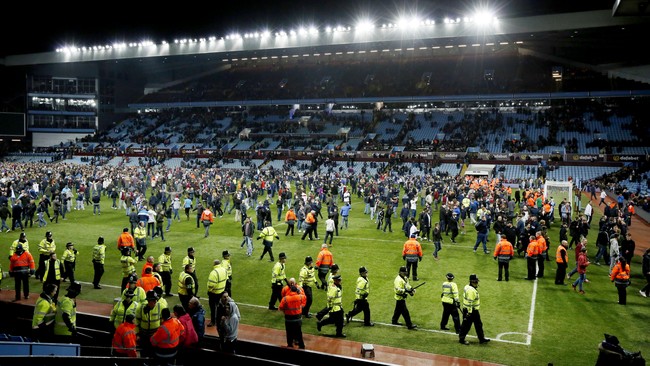 Kepolisian Inggris melansir data mengenai klub yang suporter pembuat masalah di sekitar kawasan stasiun kereta. Leeds berada di puncak, MU pun masuk lima besar.