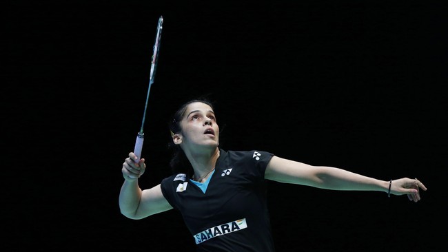Saina Nehwal bisa mencatat sejarah sebagai pebulu tangkis putri pertama yang memenangi All England jika ia sukses mengatasi Carolina Marin.