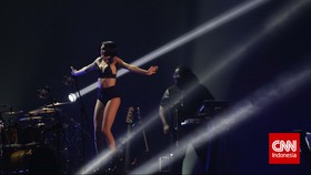 Beraksi Setengah Telanjang, Jessie J Tutup Java Jazz