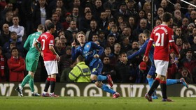 Panas, United-Arsenal Sementara Imbang 1-1
