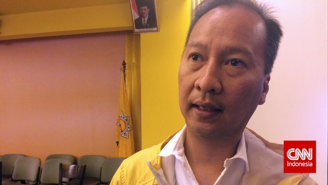 Agus Gumiwang mengklaim sebagai Ketua Fraksi Partai Golkar sesuai putusan Menkumham, ditimpali Bambang Soesatyo yang menganggap Golkar Ancol tidak pernah ada.