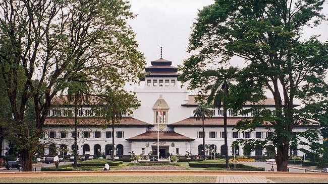 Gerindra, Demokrat, PPP, PKB, PAN, dan Hanura bertemu di Kota Bandung untuk membicarakan kesepahaman terkait Pilkada Jabar 2018. 