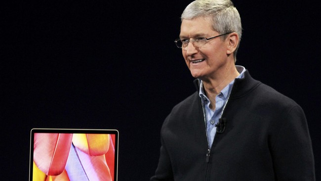 Sejak memimpin Apple, Tim Cook kerap dibandingkan dengan mendiang Steve Jobs. Tak terkecuali dari kritik mantan karyawannya sendiri.