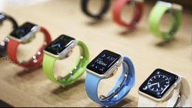 Google, Intel, dan Tag Heuer Bersatu Lawan Apple Watch