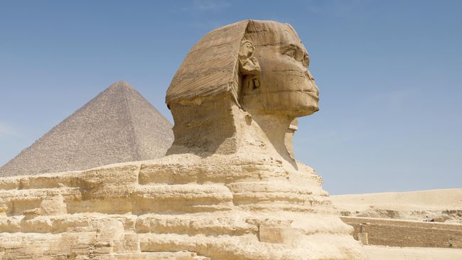 Pesawat Rusia yang jatuh di Semenanjung Sinai, Mesir membawa efek domino bagi pariwisata negara. Jumlah pengunjung Negara Piramid itu terus merosot.