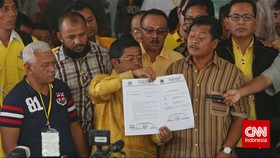 Lamhot: Selesaikan Konflik di Intern Golkar, Bukan Kepolisian