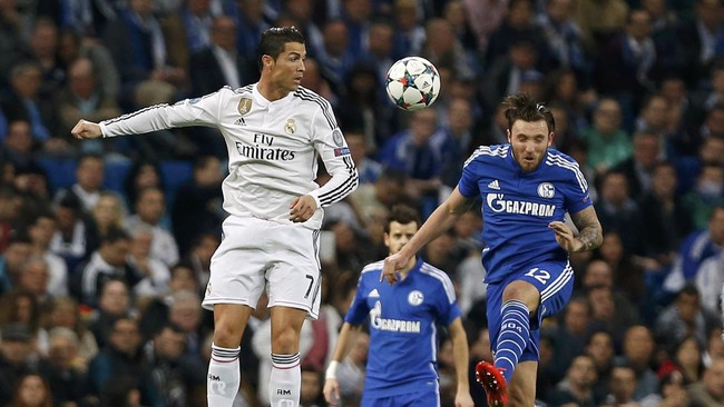 Bintang Real Madrid, Cristiano Ronaldo, telah melewati rekor gol pemain aktif di La Liga Spanyol yang dicetak lewat sundulan.