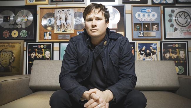 "Mungkin beberapa komunikasi melalui telepon bisa membuat saya bermusik kembali dengan Blink-182," kata DeLonge.
