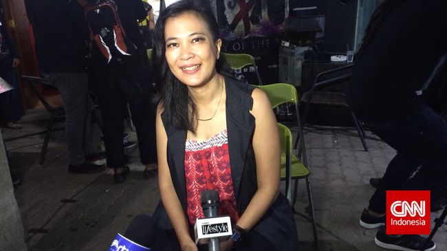 Oppie Andaresta punya trik khusus agar anak-anaknya mau secara terbuka berbagi rahasia.