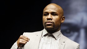Roy Jones Jr. : Mayweather Jr. Saat Ini Lebih Berbahaya