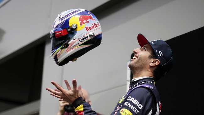 Daniel Ricciardo mencatatkan waktu tercepat di sesi latihan pertama dan kedua jelang GP Singapura. Sean Gelael ada di peringkat ke-18 pada latihan pertama.