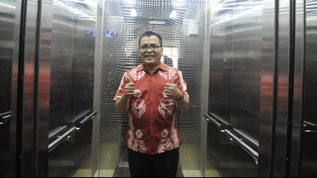 Mabes Polri menyebut tersangka mantan Wakil Menteri Hukum dan HAM Denny Indrayana berperan sebagai pengatur vendor dalam kasus payment gateway.